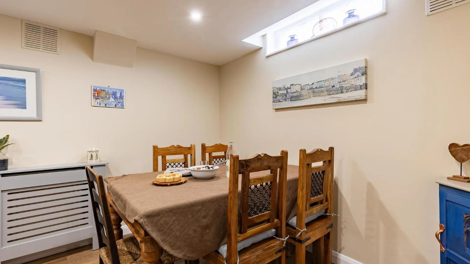 Castle Bay Apartment Scarborough