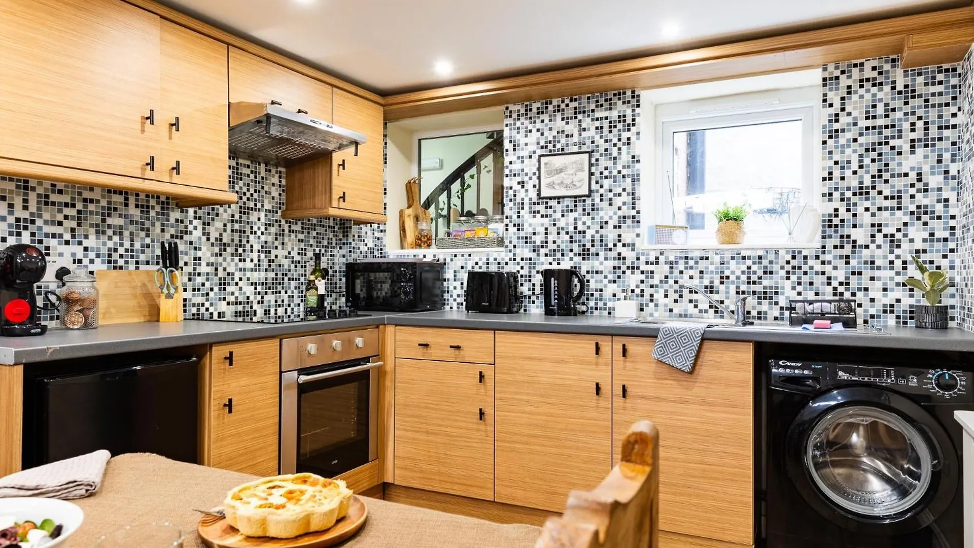 Castle Bay Apartment Scarborough