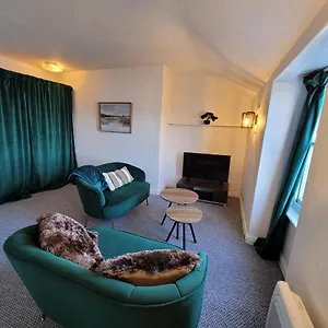 Apartment Sea View Penthouse Flat 6 With Fast Wifi And Free Parking, Scarborough